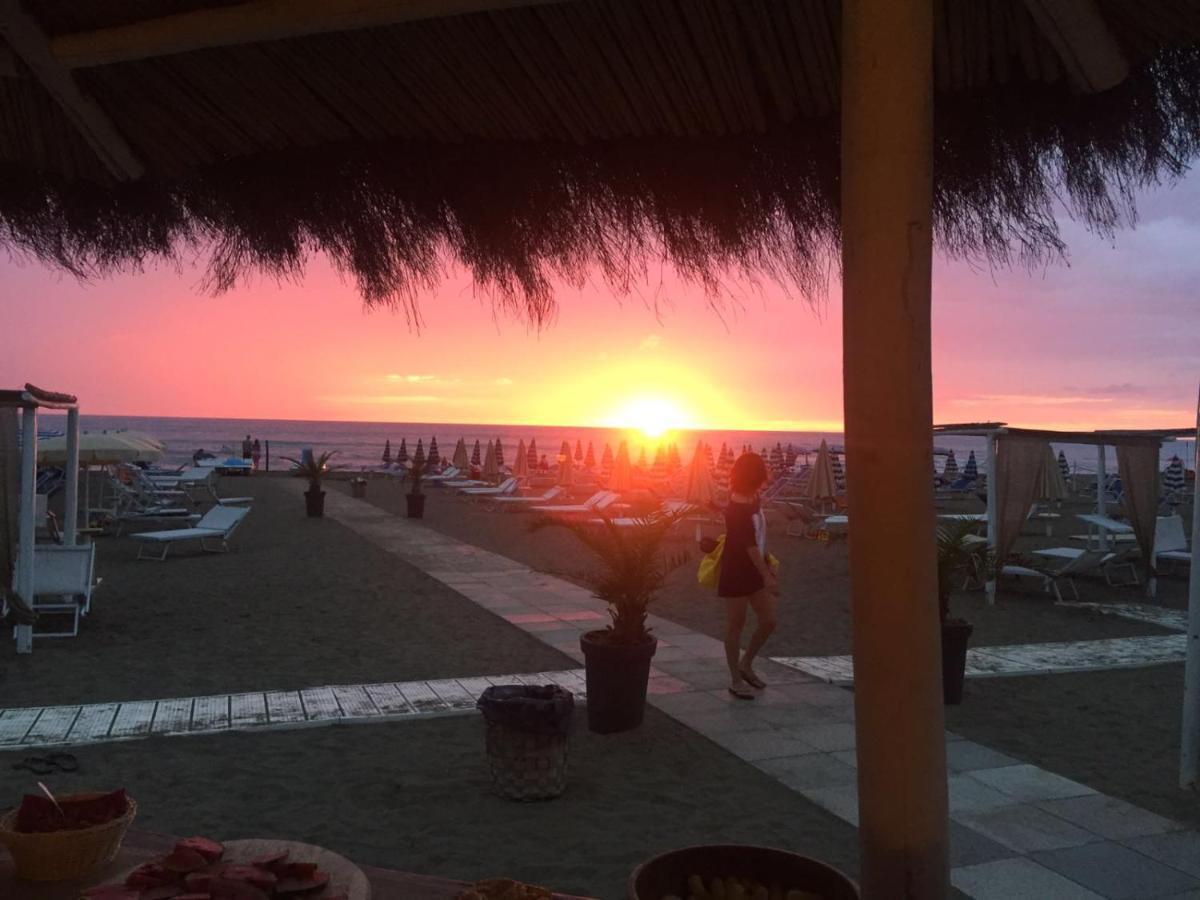 Liberius A Soli 100M Dal Mare Marina di Castagneto Carducci Zewnętrze zdjęcie
